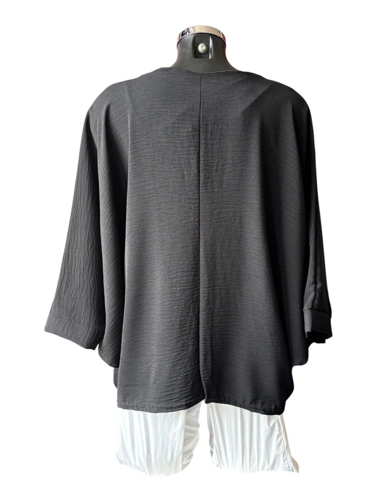 Lucy batwing top - black