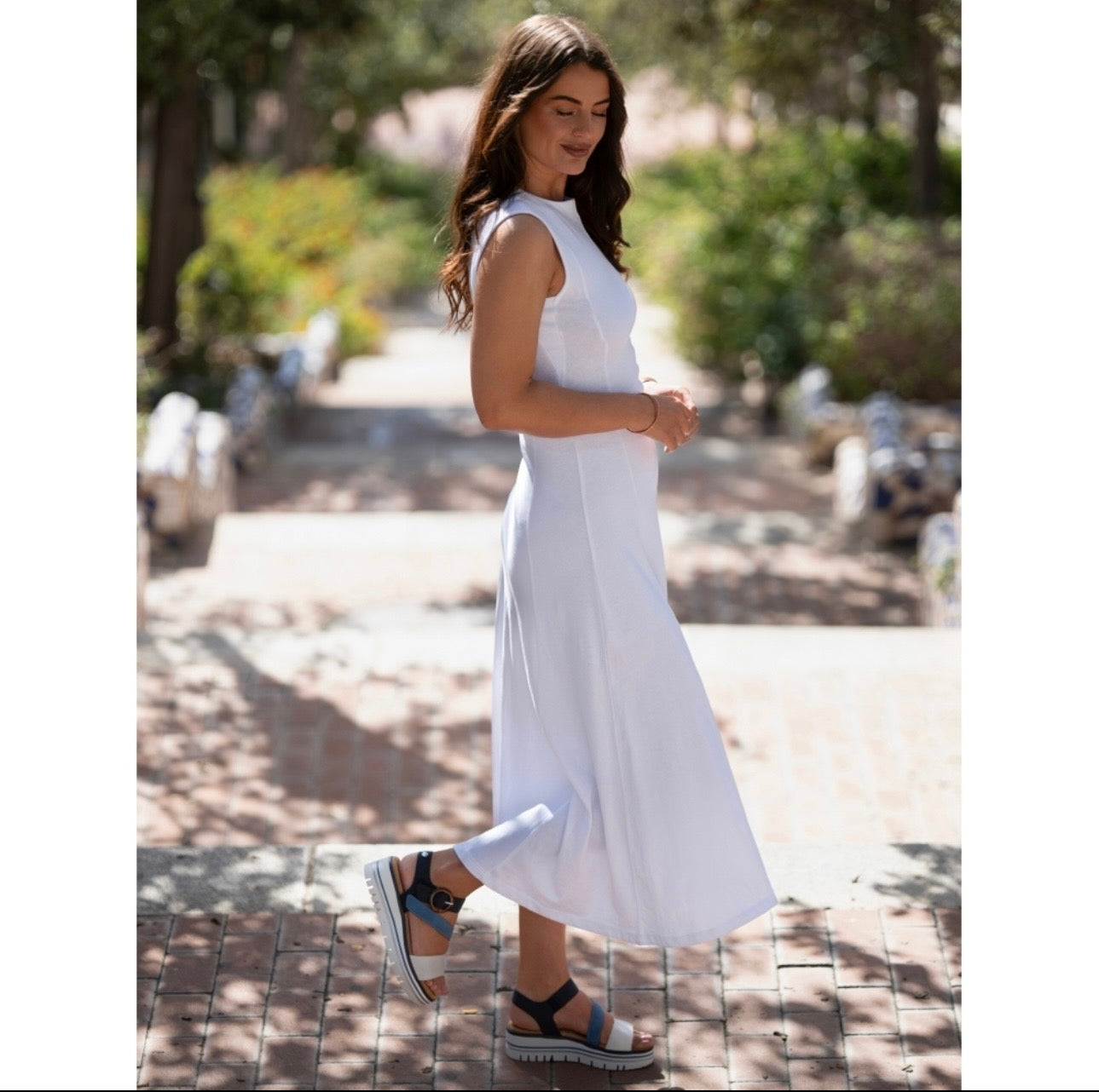 Lunar Issy navy flatform sandals