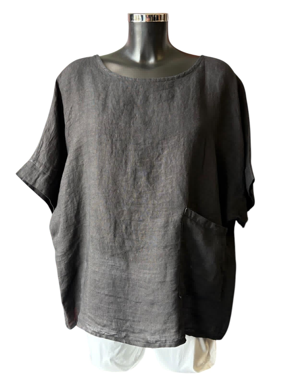 Daisy linen button back pocket top - Black