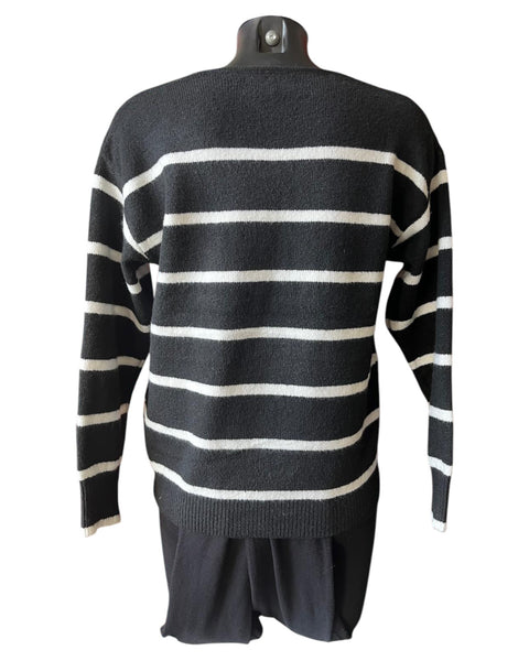 Paris v neck pearl logo jumper - black/cream