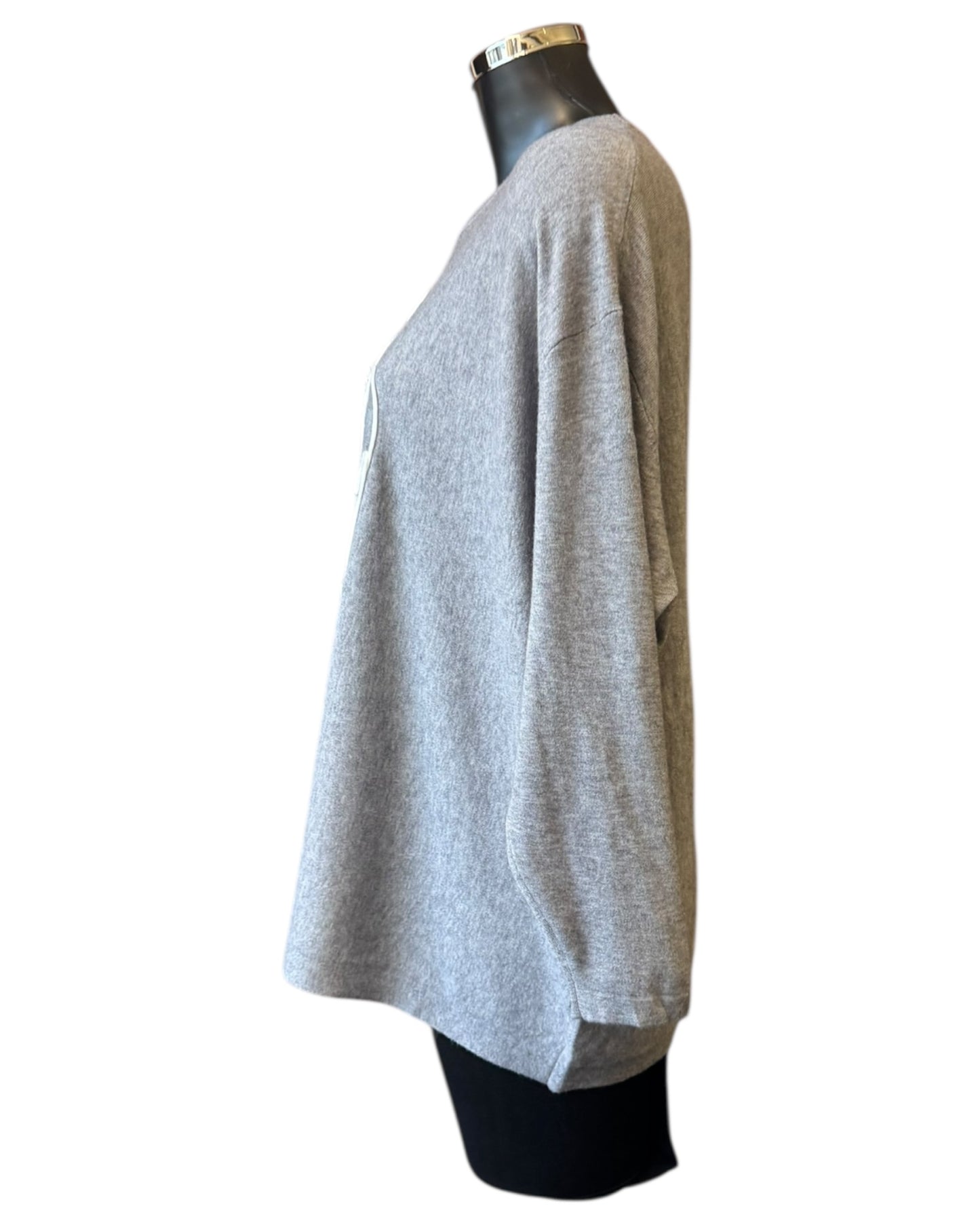 Olivia appliqué flower jumper - Grey