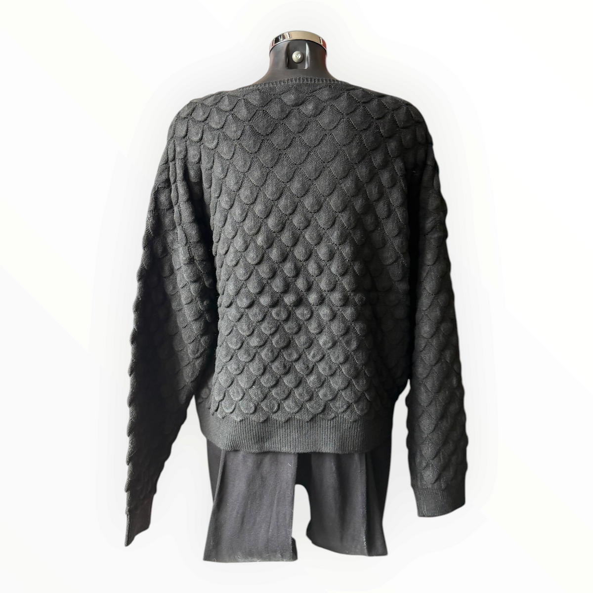 Cleo scallop knit round neck jumper - Black