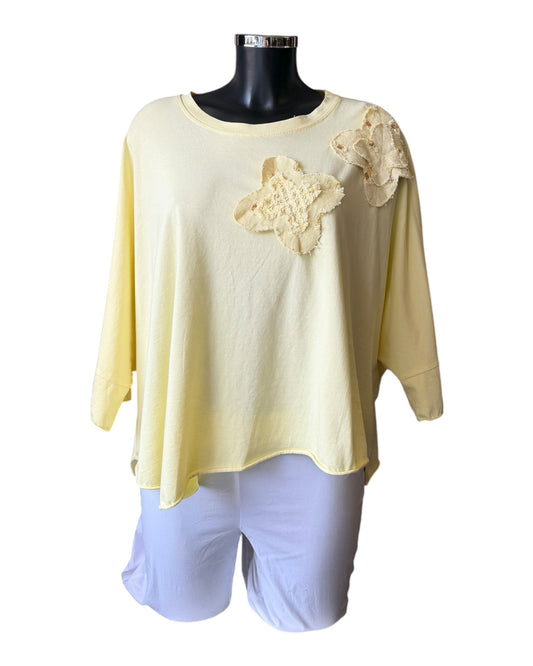 Alexis applique flower batwing top - Lemon