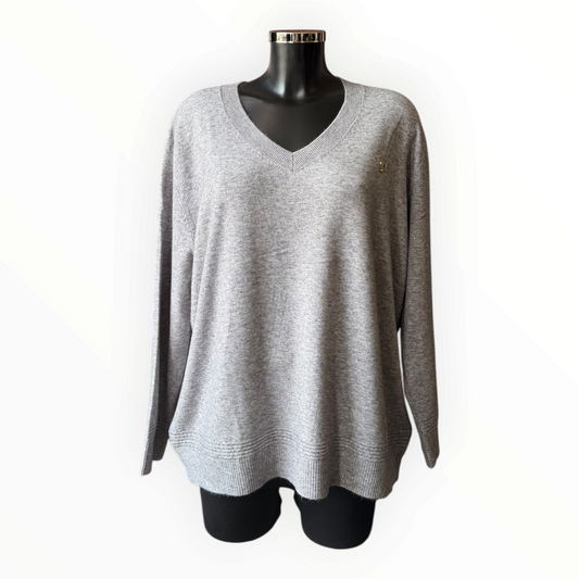 Romy fine knit v neck jumper - Grey