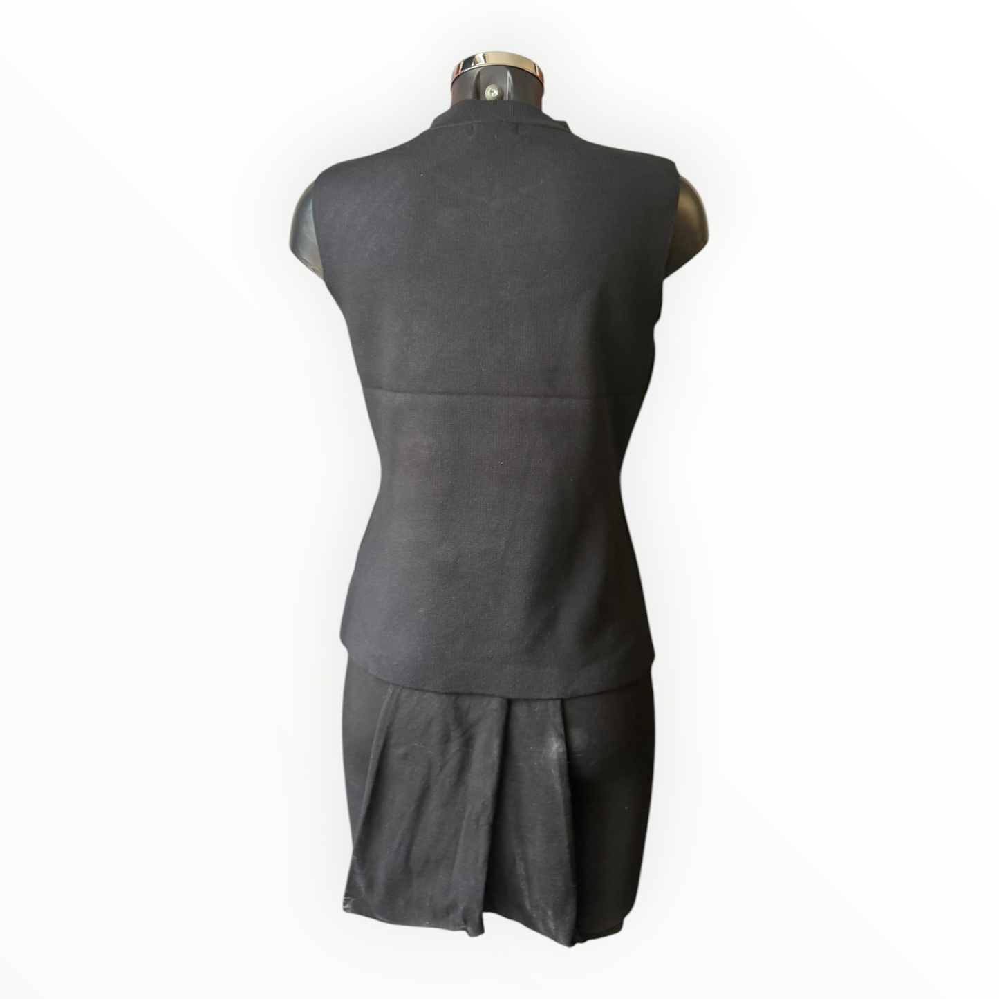 Alanya diagonal button top - Black sleeveless