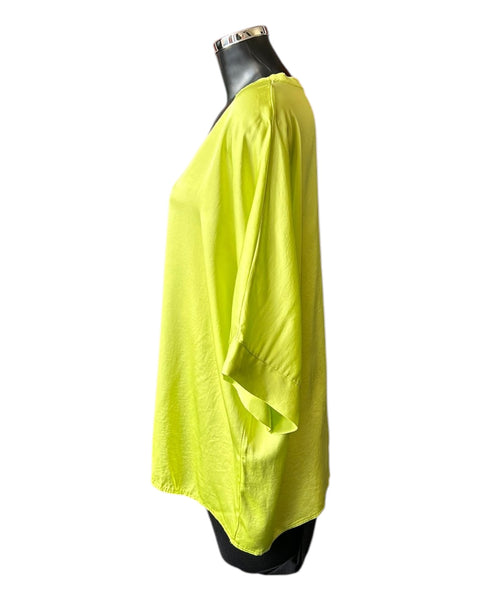 Tula silky batwing v neck top - Lime