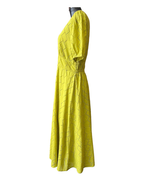 Foil well cut dress in citron