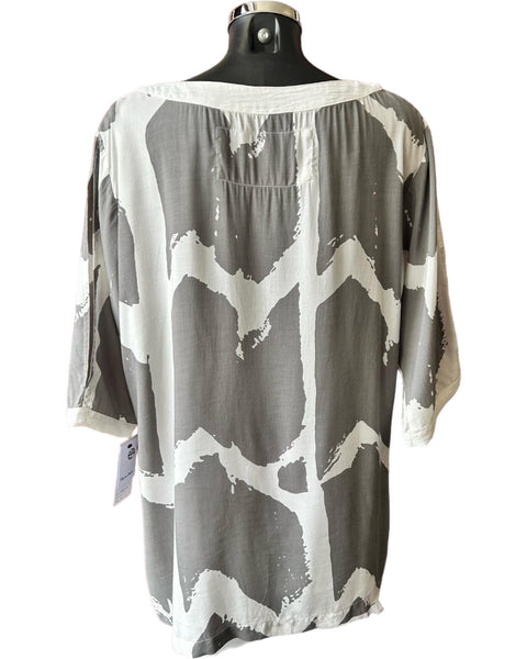 Tara Vao Karen split sleeve top - Grey/Ecru