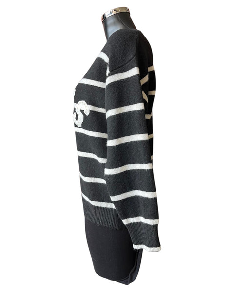 Paris v neck pearl logo jumper - black/cream