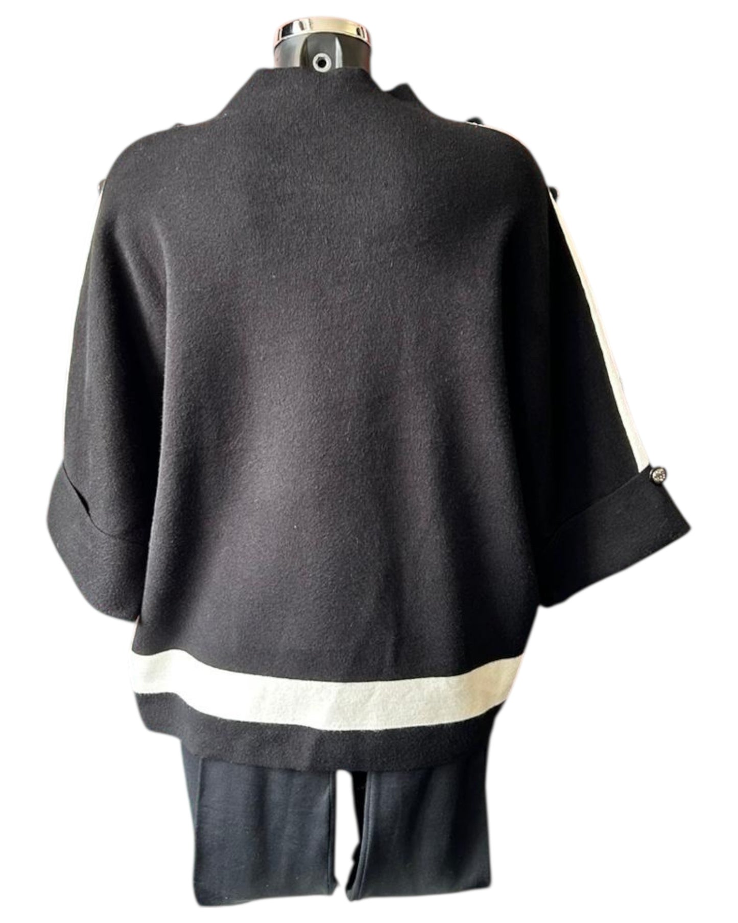 Audrey contrast seam button shoulder jumper - Black