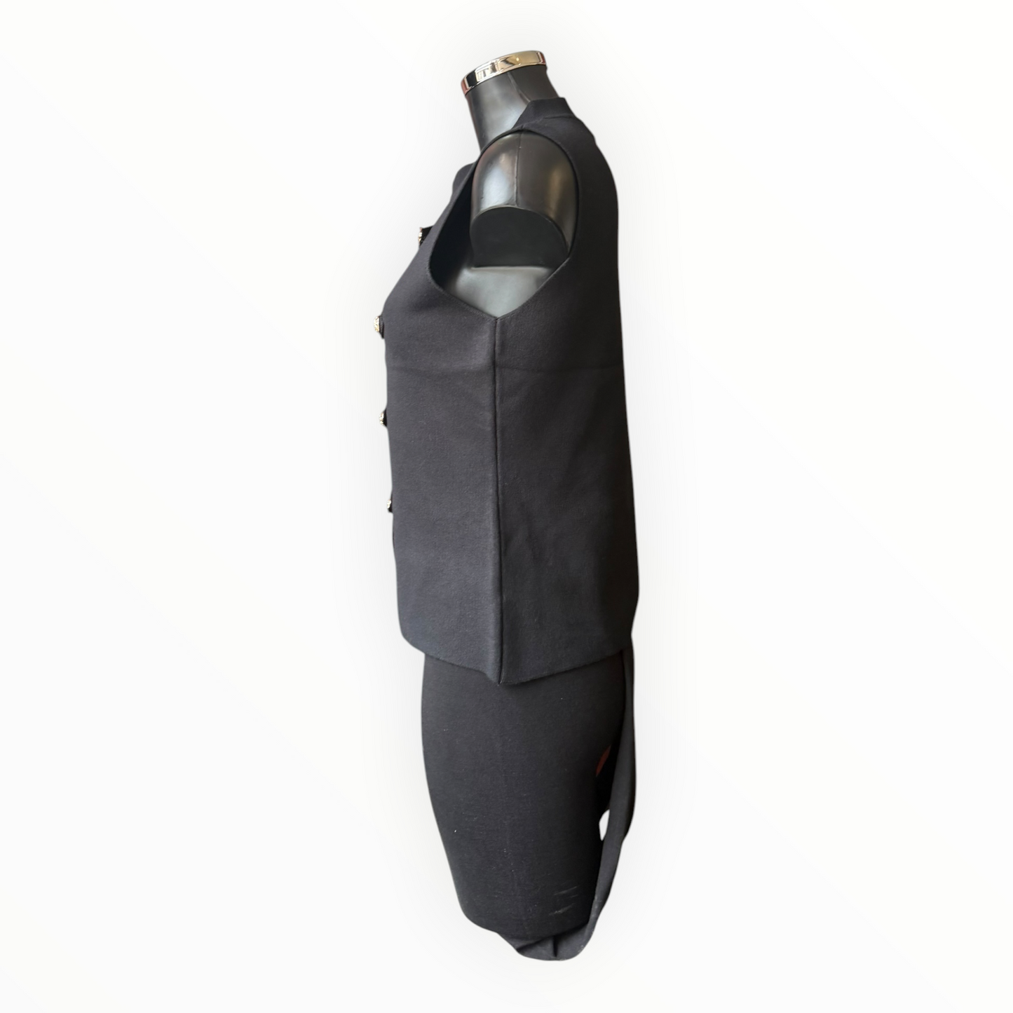 Alanya diagonal button top - Black sleeveless